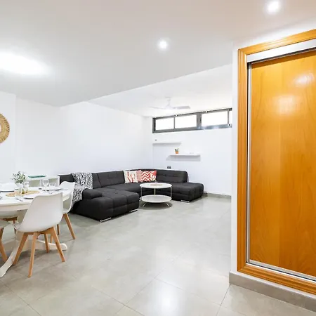 H2m Alta 20 Smart Tv Air Conditioning Apartament